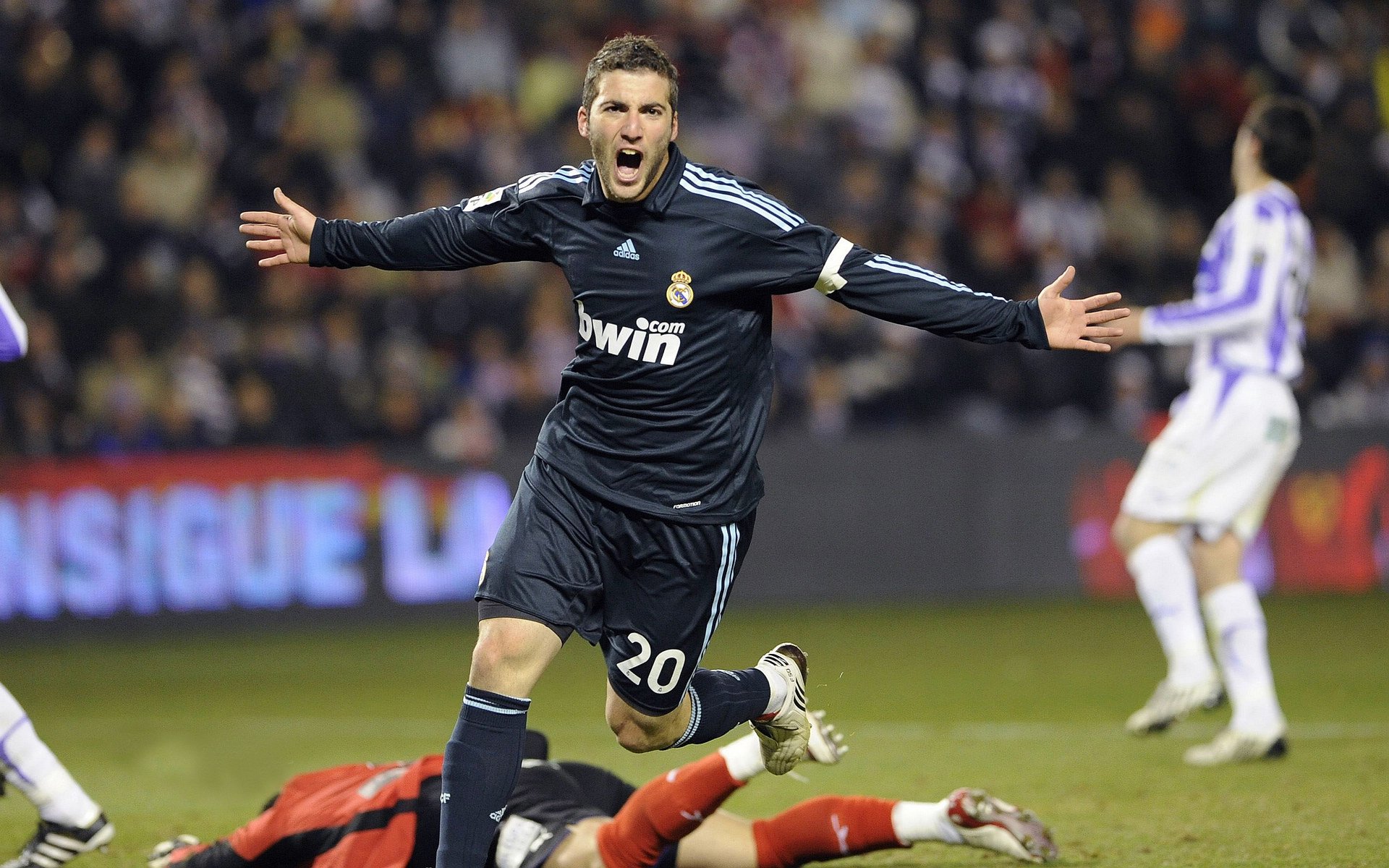 奥纳纳爆发，厄瓜多尔战术压制牙买加，南美智慧对撞加勒比天赋